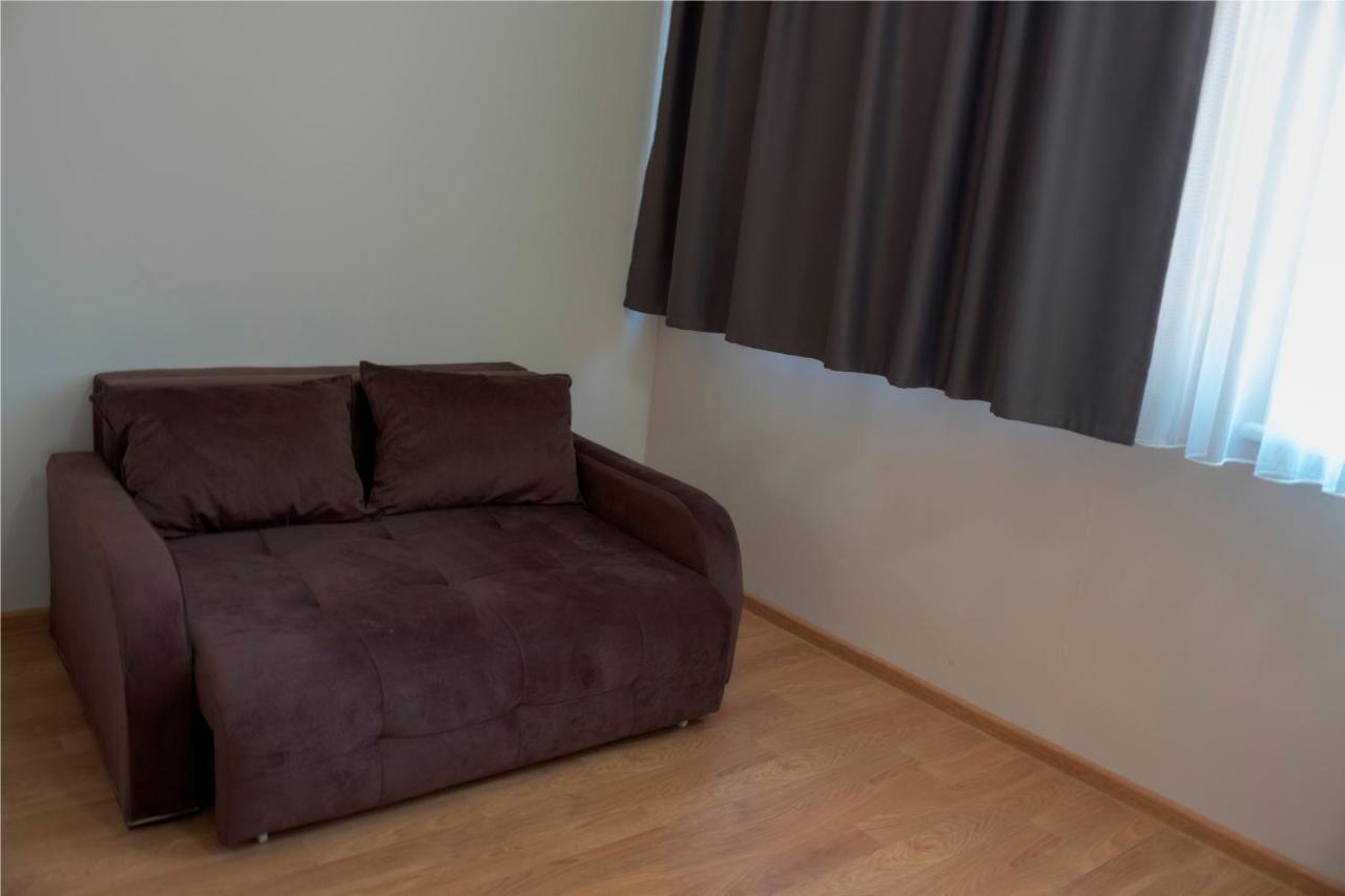 Hotel Tiflis Garden Ngoại thất bức ảnh
